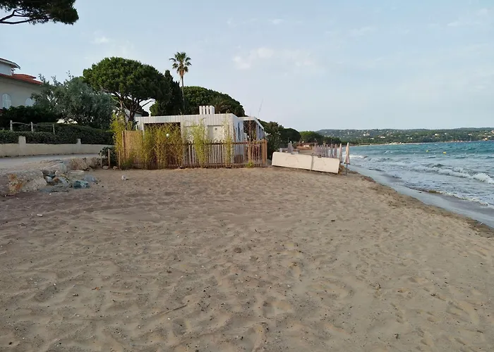 Cavalaire Sur Mer Appartement T3-160 M Plage - 800 M Centre-Ville. Park